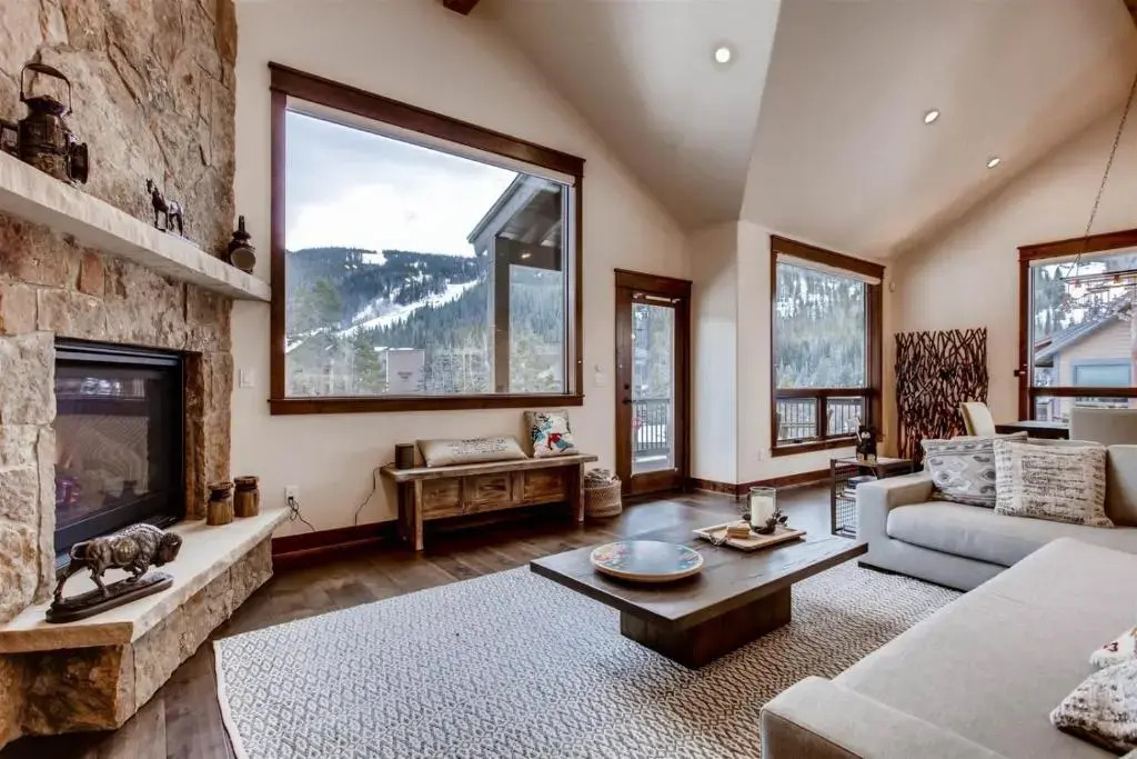 Spacious 3 Bedroom Townhome In River Run Village Within Walking Distance To Gondola And Restaurants