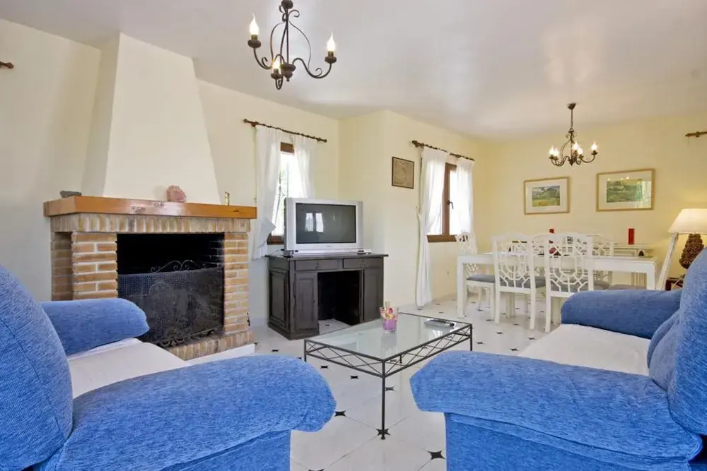 Villa - 3 Bedrooms with Pool and WiFi - 106427