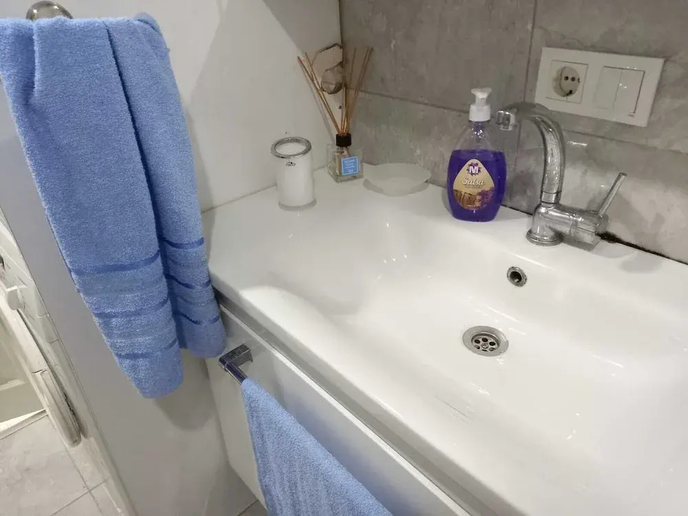 Fully Furnished & Central Family Apartment