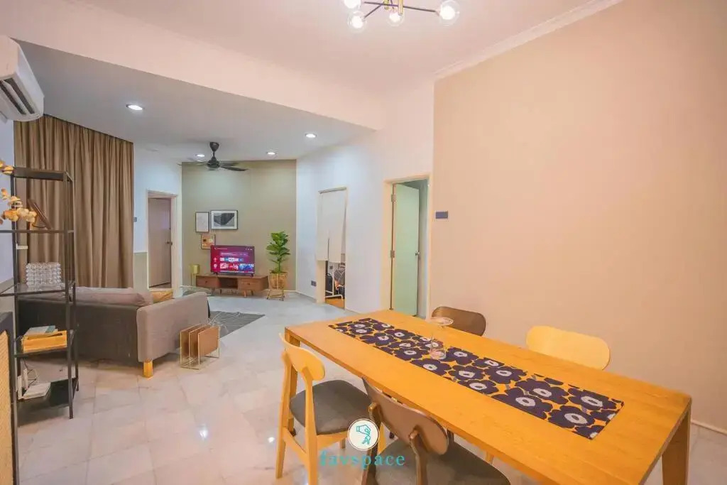 Doorstep - Sunway Putra Mall - Close to PWTC for 4
