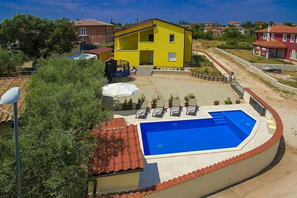 Apartments Daris