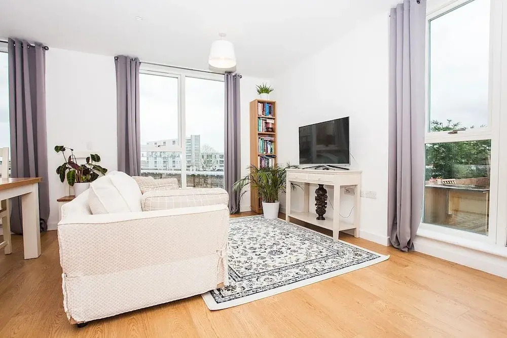 1 Bedroom Flat With Roof Terrace in Central London