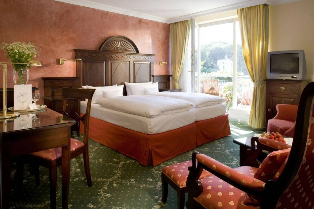 Strandhotel Heringsdorf mit Soleaußenpool 30 Grad