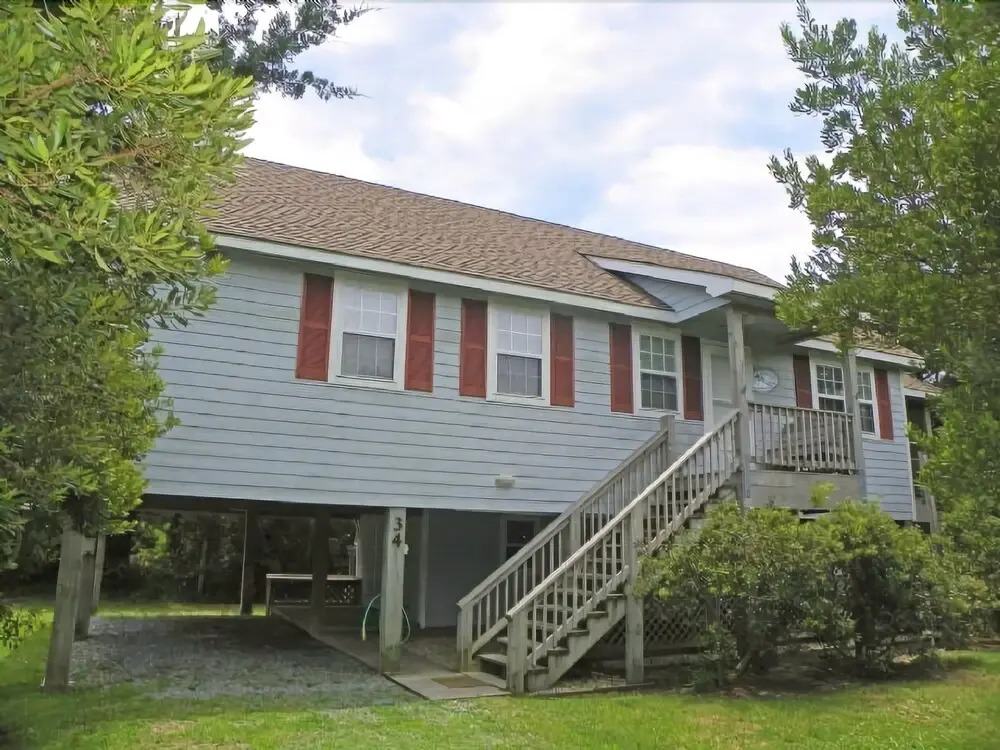 Gray Whale 3 Bedrooms 2 Bathrooms Home
