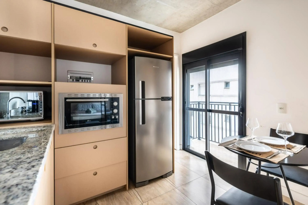 83 New studio next Paulista Av, fast wifi and balcony
