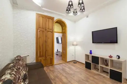 LEOGRAND Apartments Panteleimona Kulisha 27