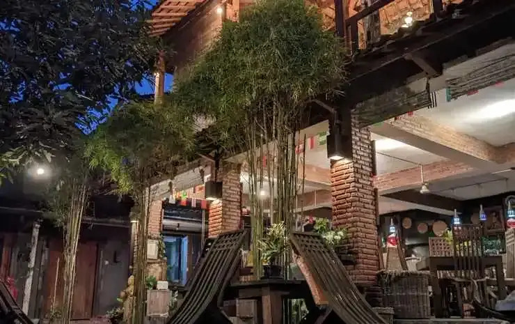 Astuti Gallery Homestay