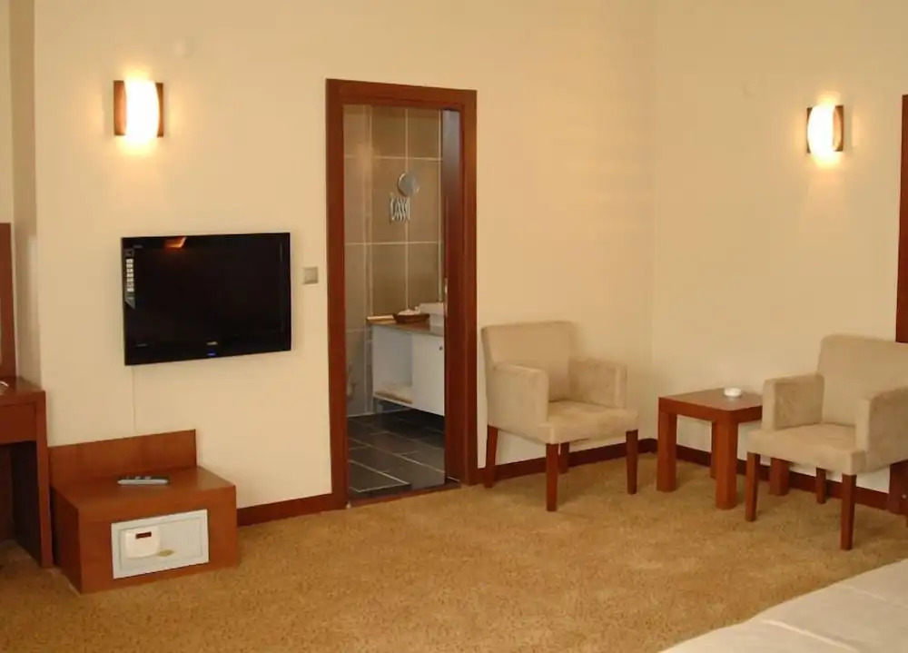 Paluri Otel Hopa