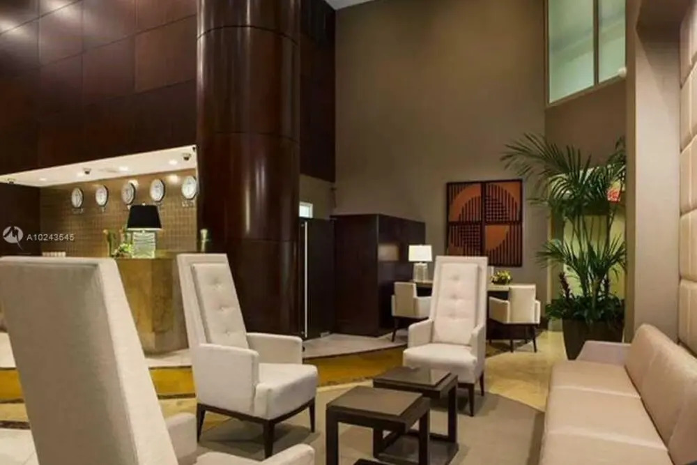 Fabulous Waterfront 2BR 2BA Trump Tower Apartment 6 Guests