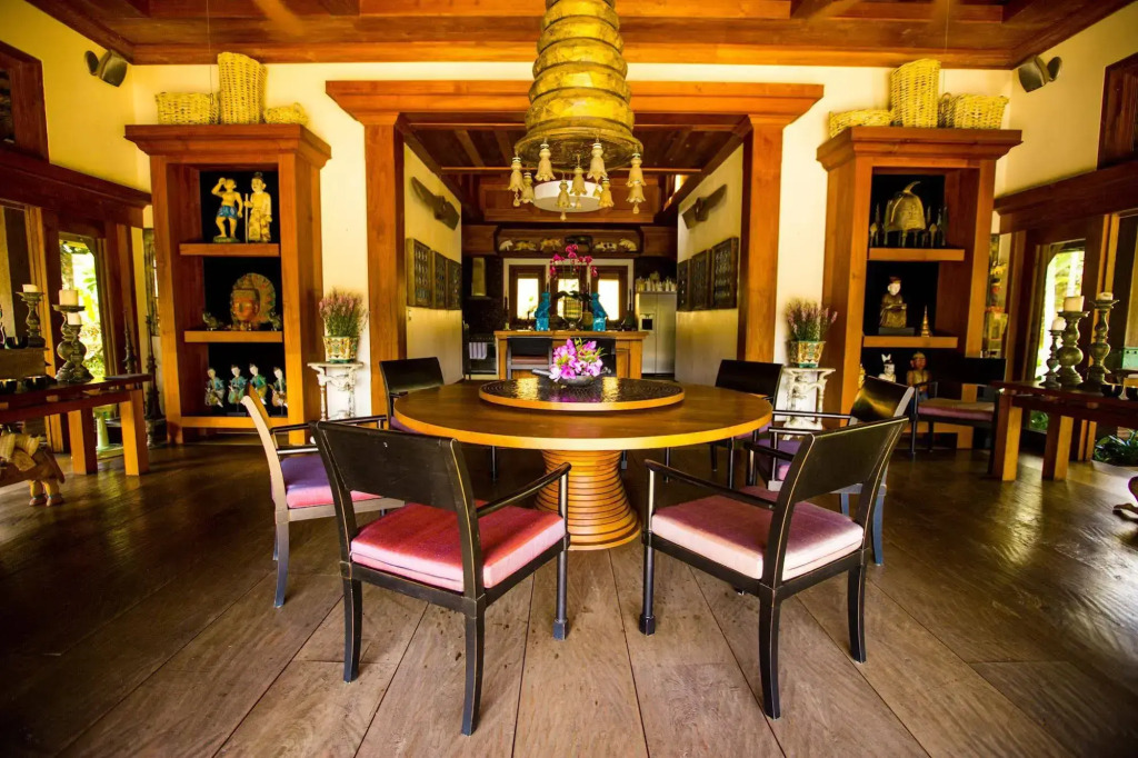 Howies HomeStay