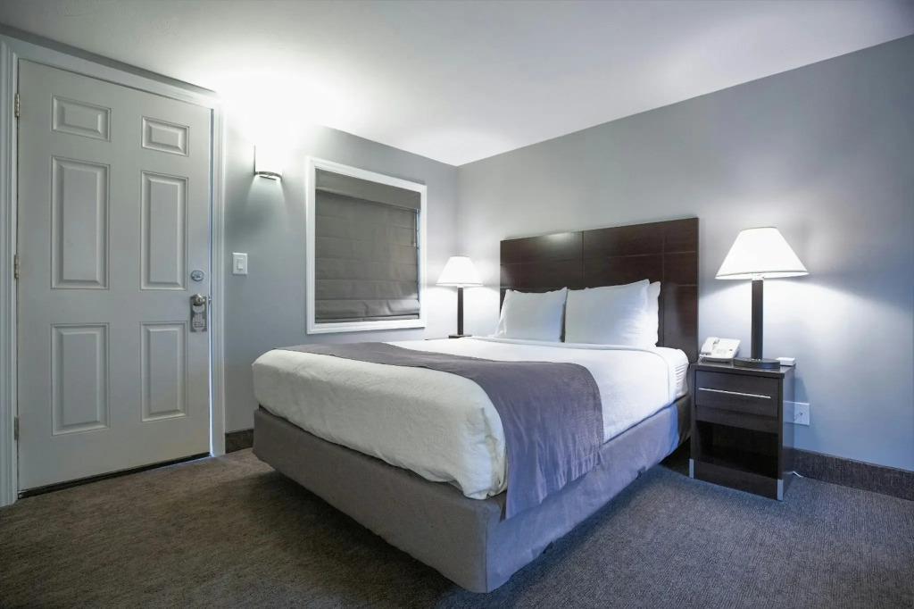 Mt. Madison Inn & Suites