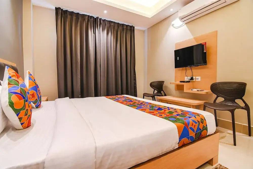 FabHotel JP - Nr Sataragachhi Railway Station
