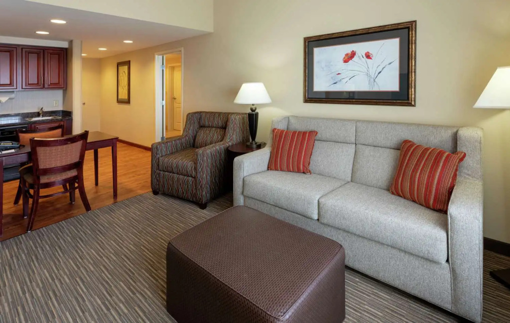 Homewood Suites by Hilton Minneapolis - Saint Louis Park at West End