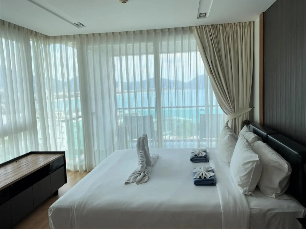 Patong sea view apartment at Privilege, rooftop pool