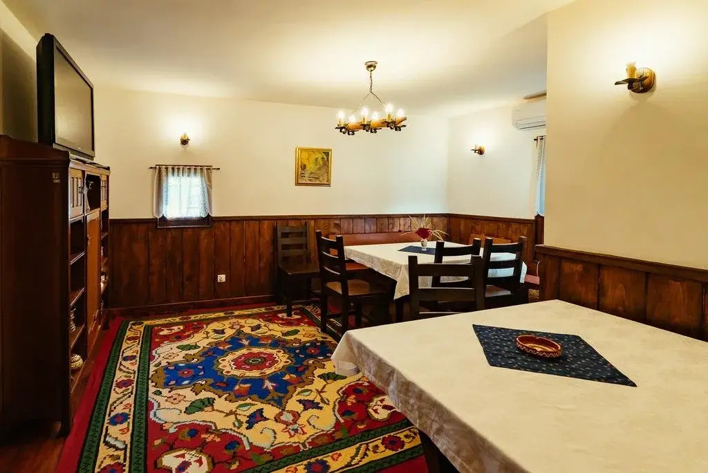 The Zoev House