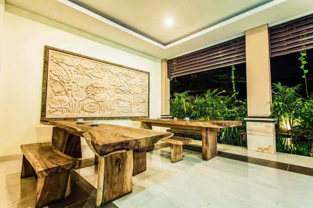 Lucky's Guest House