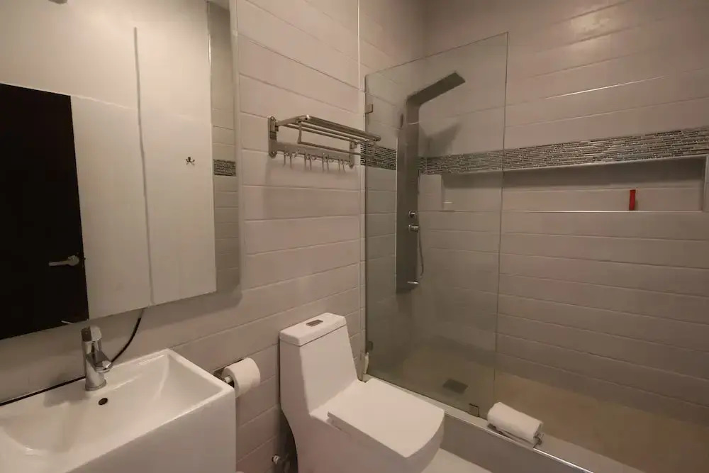 Luxury 5BD Loft in Prime Location