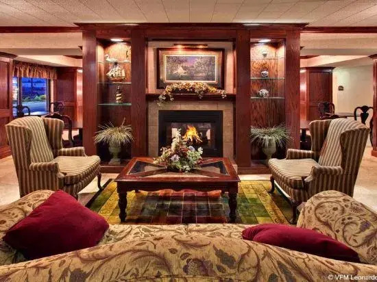 Holiday Inn Express Watertown