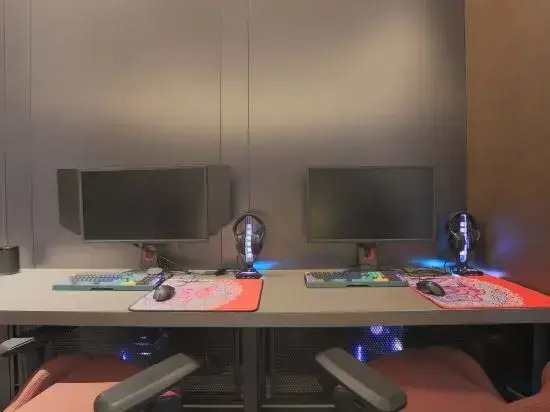 Ruisi E-sports Hotel (Dazu Xiangguo Park)