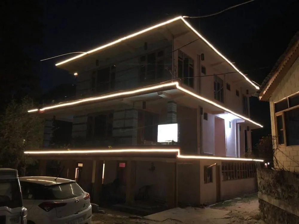 Moustache Kasol