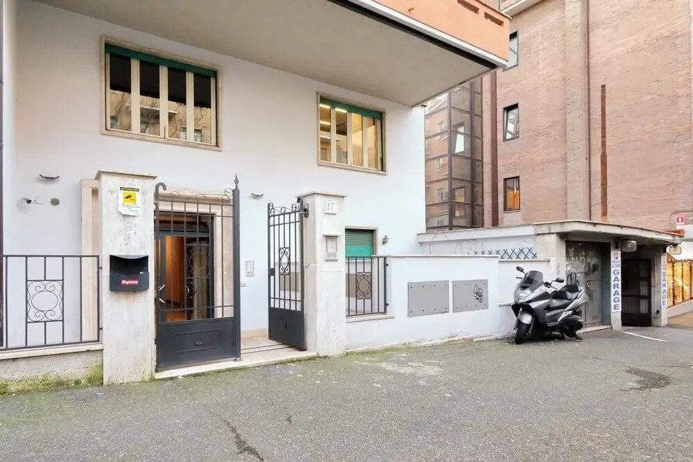 Aldos Place