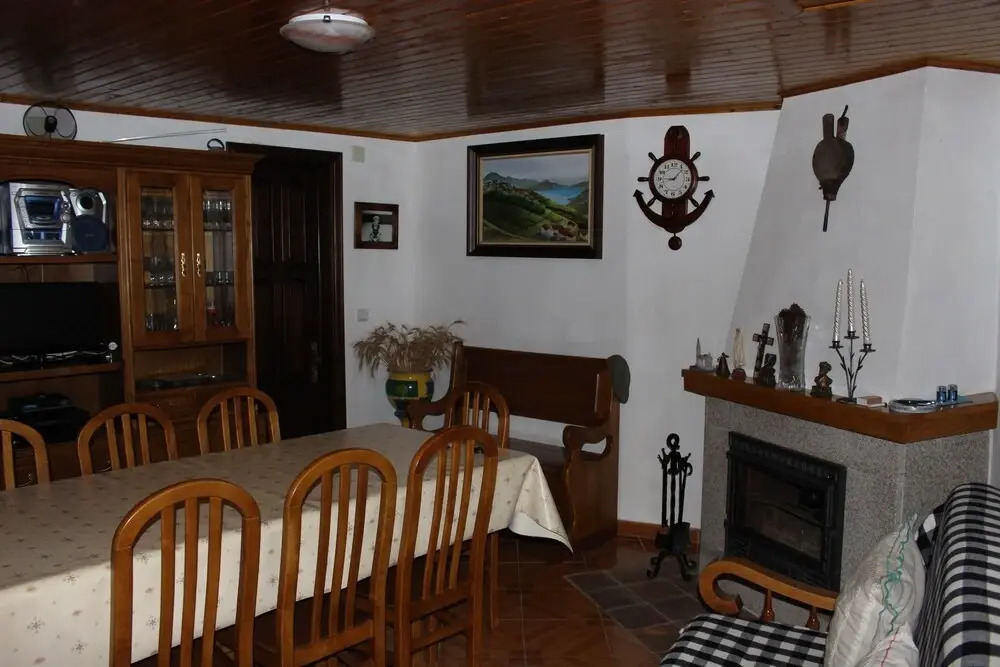House With 2 Bedrooms in Paredes do Rio, With Wonderful Mountain View