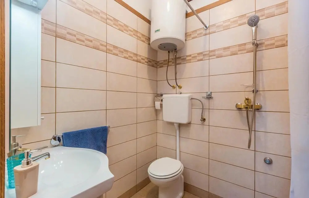 Awesome Home in Josinovac With Wifi and 2 Bedrooms