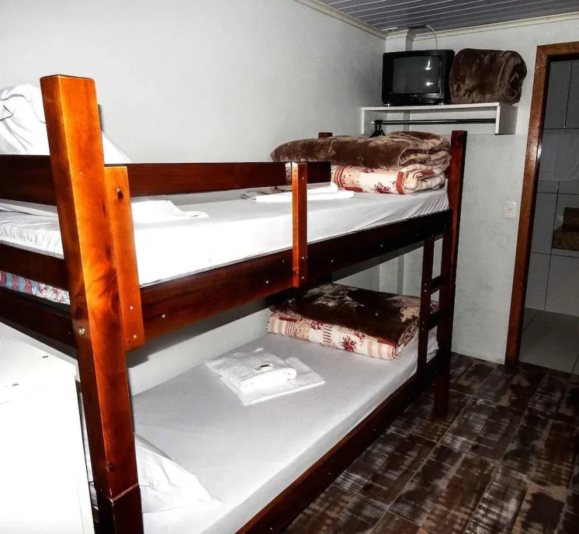 Gramado Suites Residence possui 5 quartos e 5 banheiros