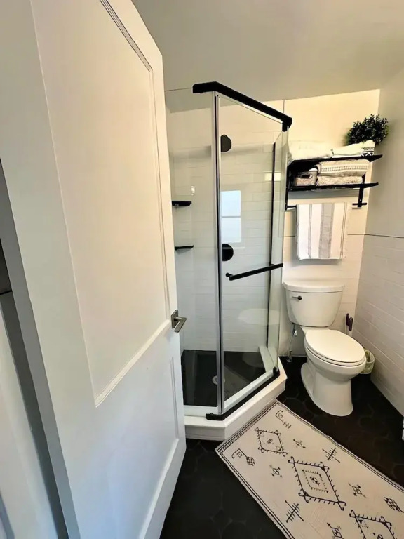 Cute 1940 Boutique Studio Condo by RedAwning