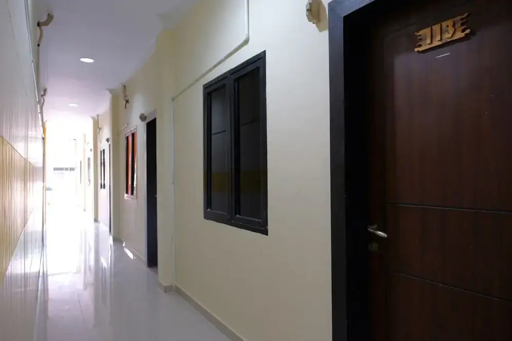 OYO Life 1149 Hotel Mustika