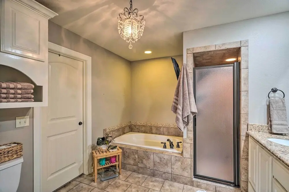 Luxe Midland Retreat w/ Patio, Grill & Yard!