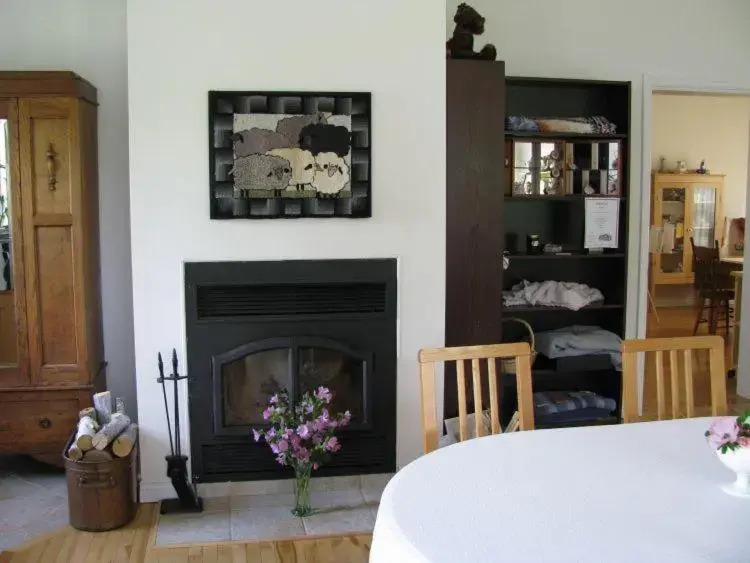 Tulloch Inn & Gifts