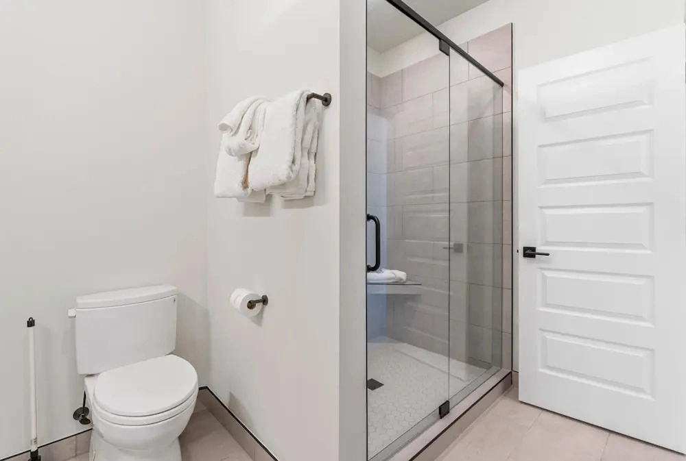 Brightwood #203, Building 2