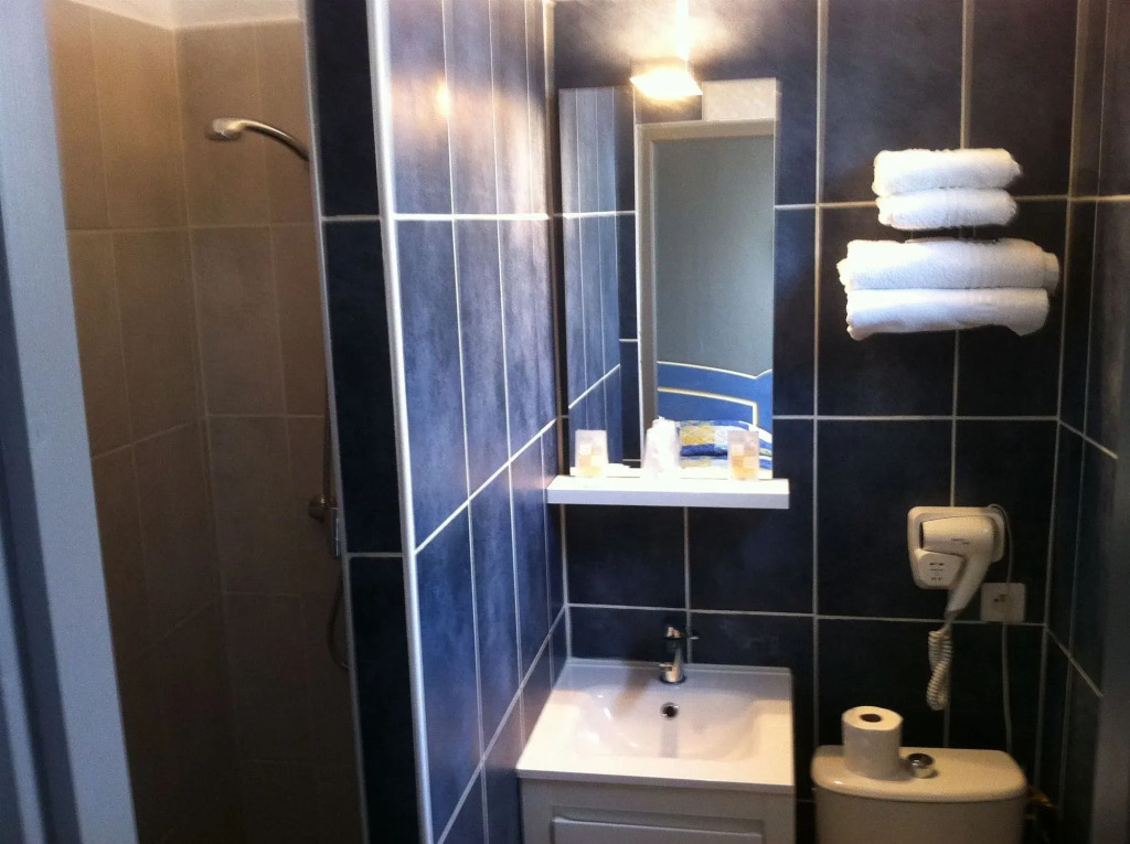 Hotel Les Palmiers En Camargue