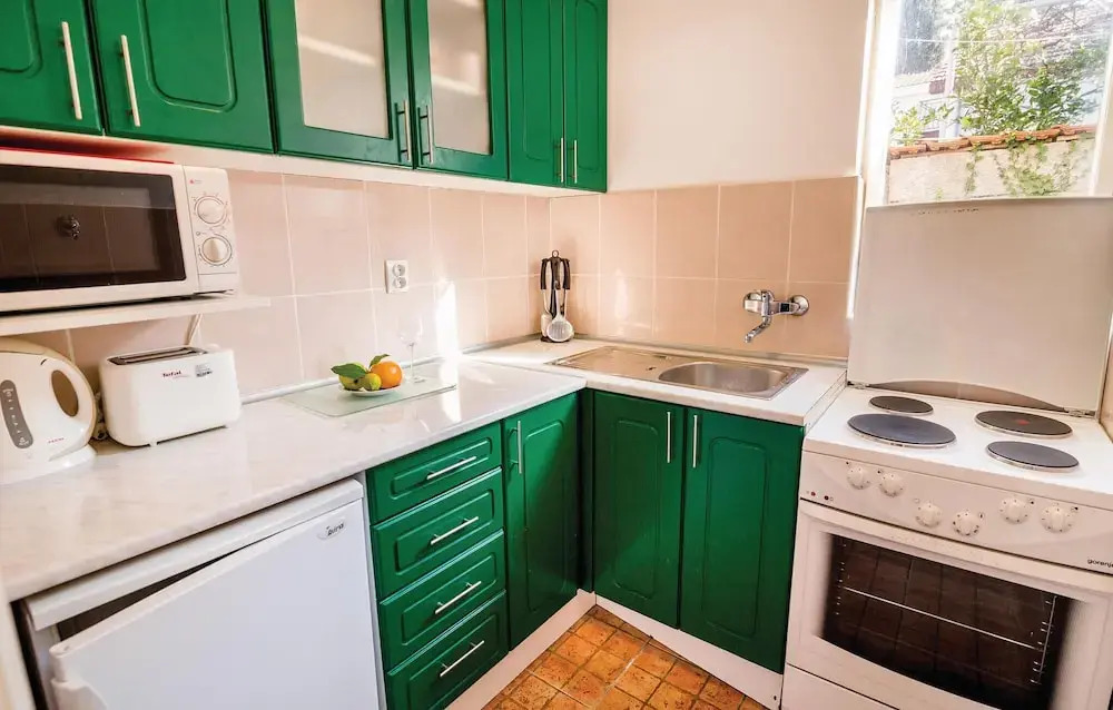 Stunning Home In Njivice With Wifi