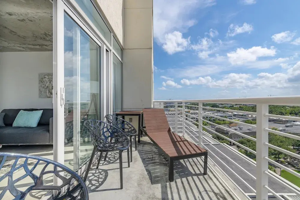 Miami World Rental - Midtown 1106
