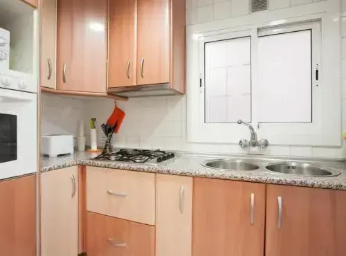 Bright Apartment Close To Congress Center & Port