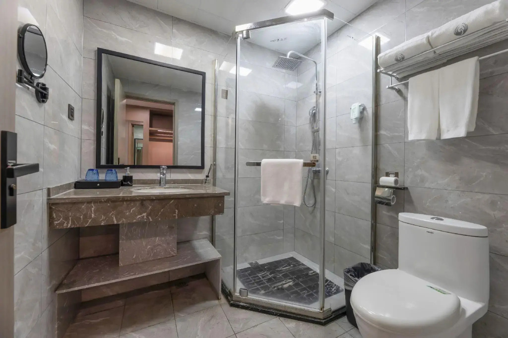 GYA Hotel (Tongxiang Century Avenue)