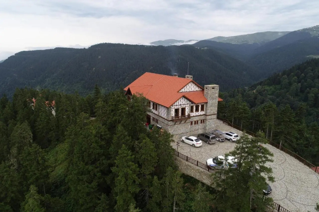 Foleya Mountain Resort Hotel & Villas