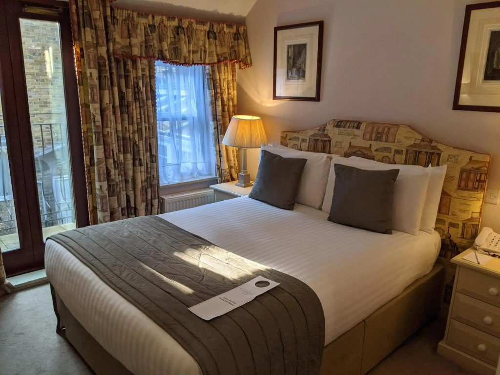 Cotswold Lodge Hotel