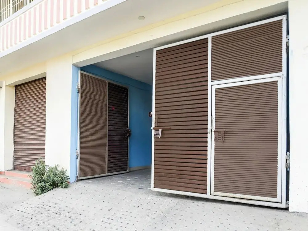 Deluxerajgir Junction Hotel Mamta Kutir