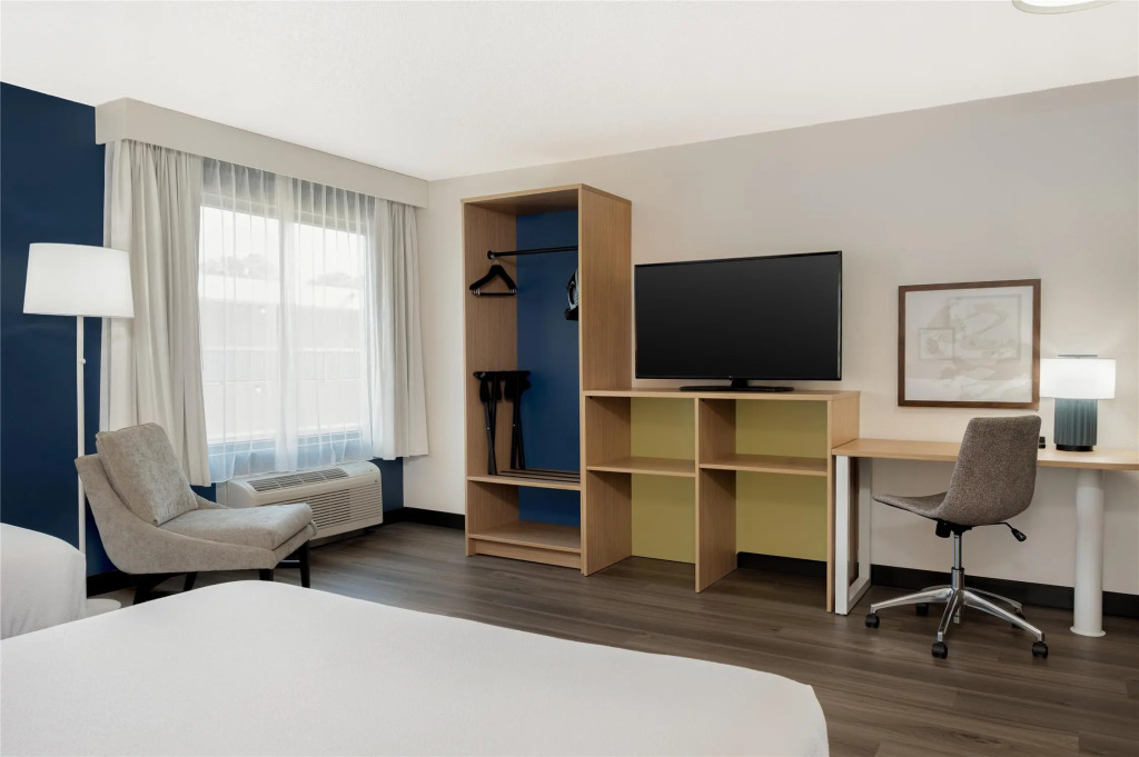 Spark By Hilton Wilmington