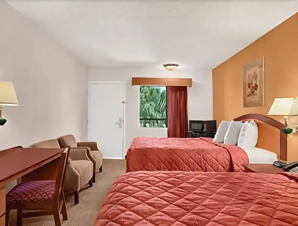 Days Inn by Wyndham Jacksonville South Memorial Hospital