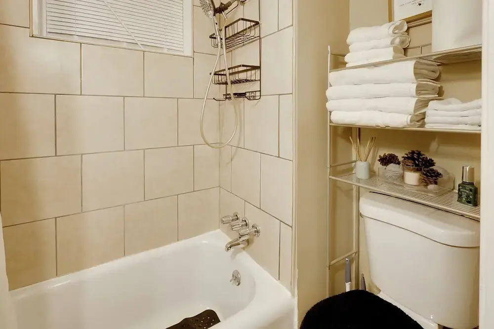 1 Mi to Dtwn Wilmington: Convenient + Cozy Home!
