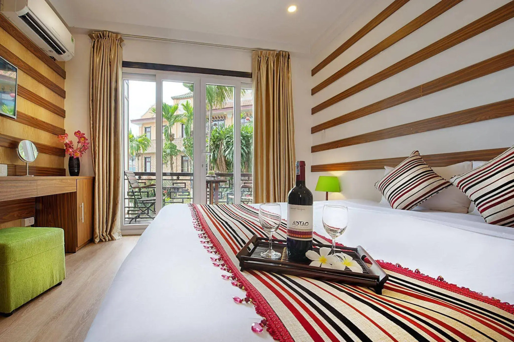 Vinh Hung 2 City Hotel