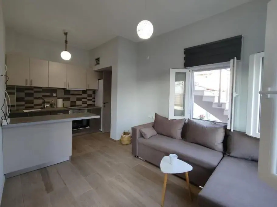 Lovely House by the Sea with Garden and BBQ (A)