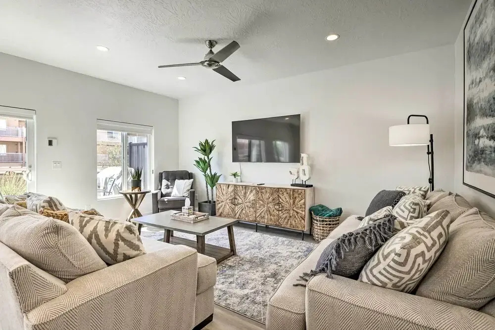 Spacious St. George Townhome w/ Grill & Views!
