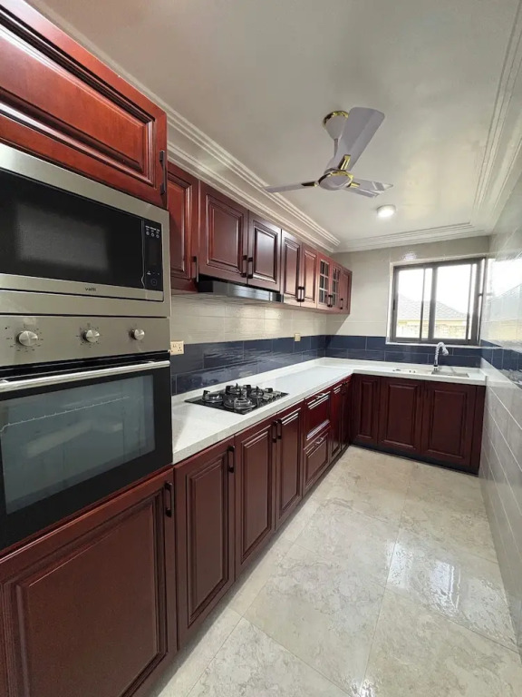 Ridgeway Apartments