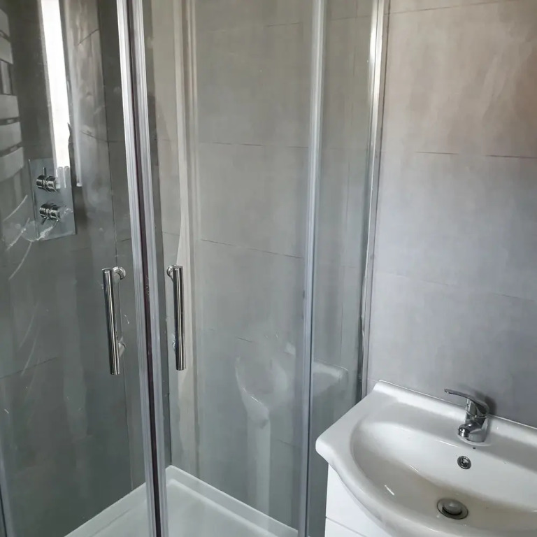 Modern Rochester 3 Bed House