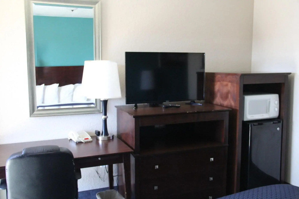Budget Inn